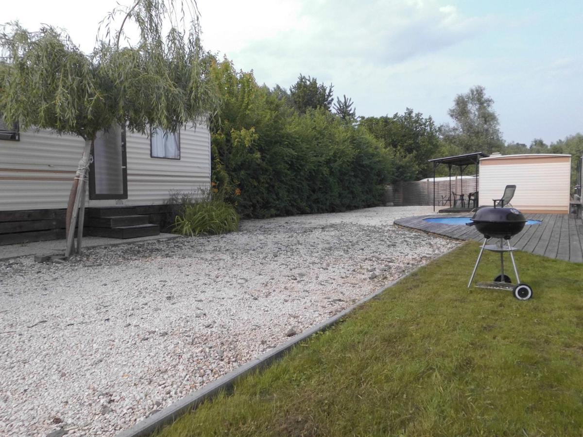 Balatonszárszó Kenge Apartmanok מראה חיצוני תמונה